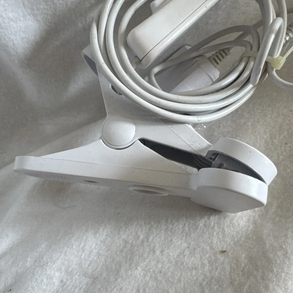 Clip-on LED Light With  Adjustable Gooseneck Light In The Color Of Purple Flex